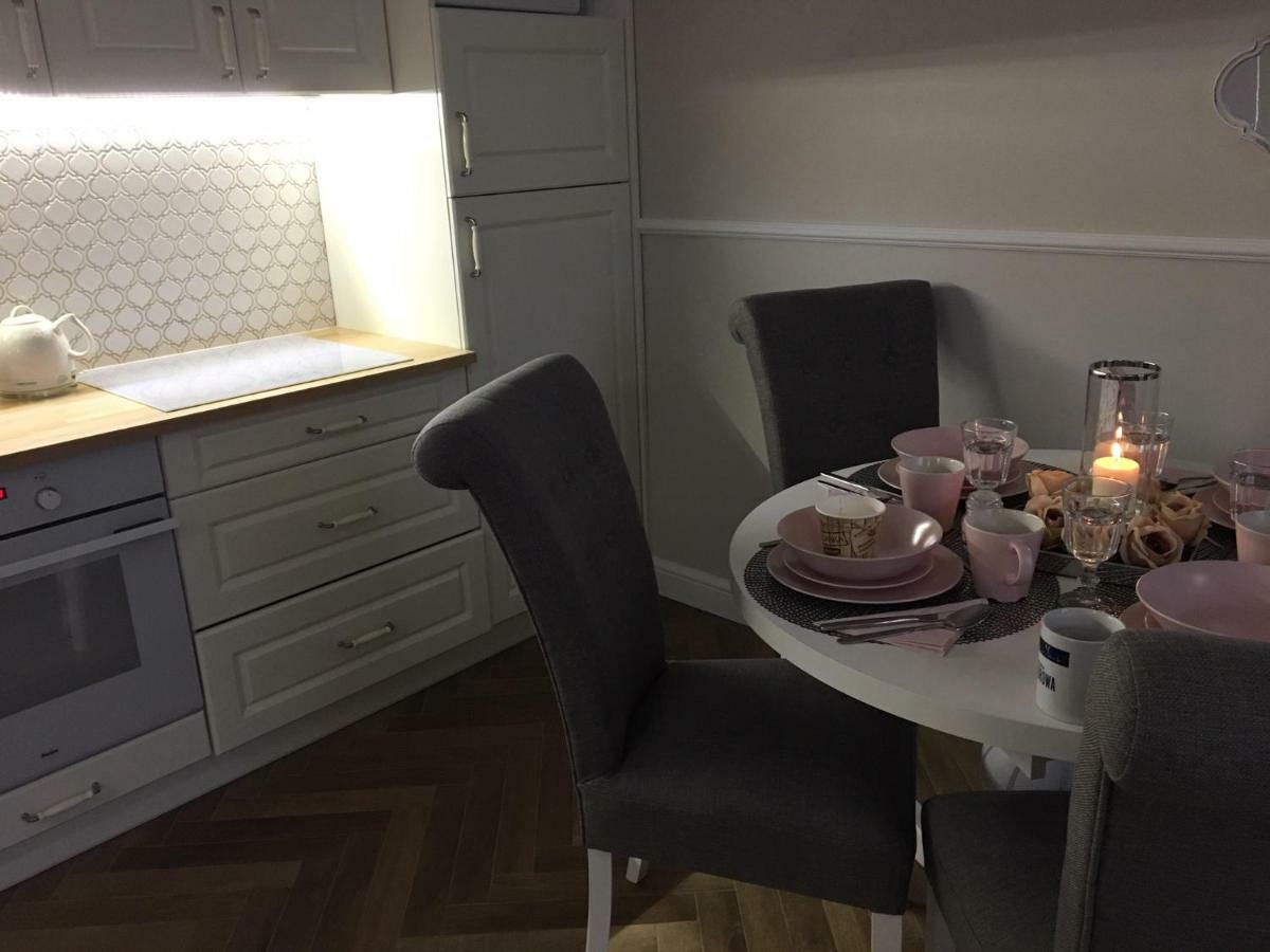 Family & Business Sauna Apartments Sienkiewicza No1 Centrum Plac Lliteratow- Piekny Apartament - 1 Bedroom With Private Sauna, Bath With Hydromassage, Parking Kielce Eksteriør bilde