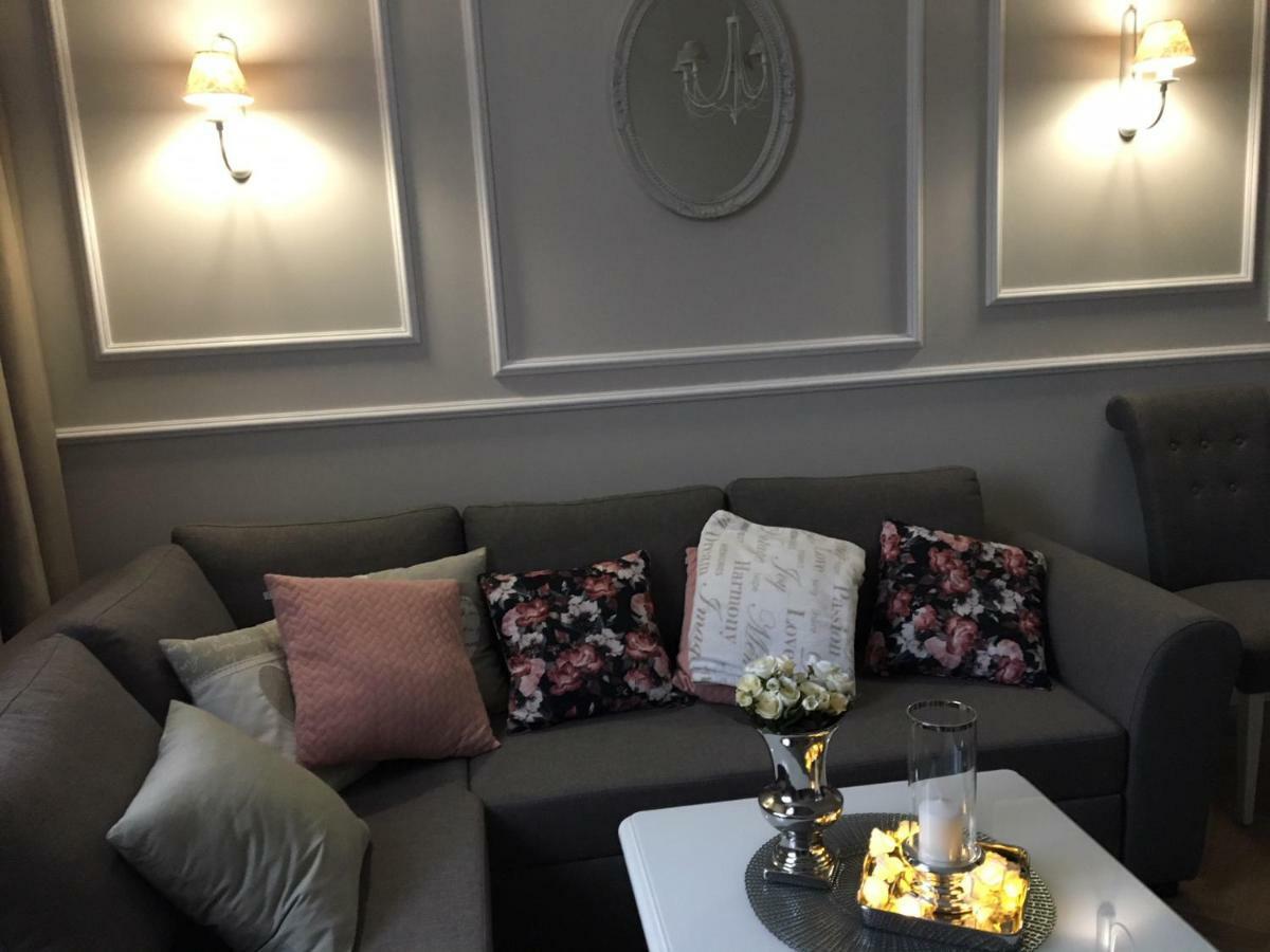 Family & Business Sauna Apartments Sienkiewicza No1 Centrum Plac Lliteratow- Piekny Apartament - 1 Bedroom With Private Sauna, Bath With Hydromassage, Parking Kielce Eksteriør bilde