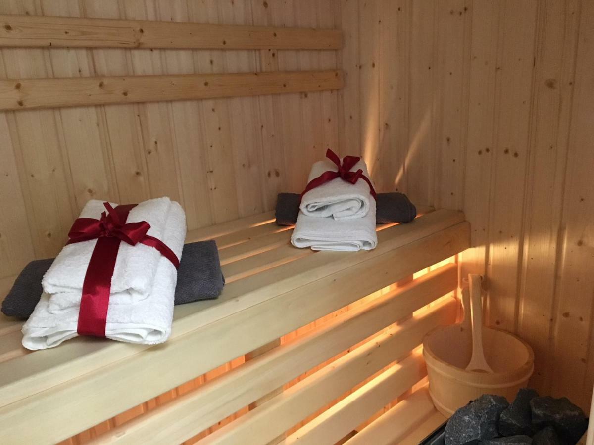 Family & Business Sauna Apartments Sienkiewicza No1 Centrum Plac Lliteratow- Piekny Apartament - 1 Bedroom With Private Sauna, Bath With Hydromassage, Parking Kielce Eksteriør bilde